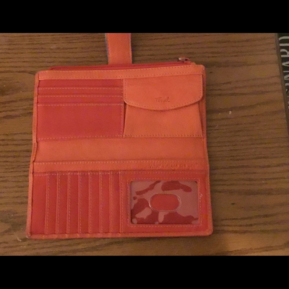 Fossil Wallet & Makeup Bag View 3